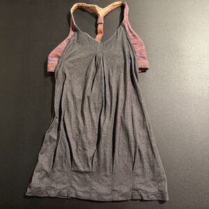 Lululemon 2-in-1 Racerback Tank Top w/ Built-in Shelf Bra - Size 8